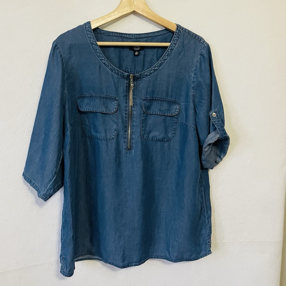 Jones New York,Women's Chambray Denim Shirt,1/4 Zip SIZE L, Roll Tab Sleeves NWT